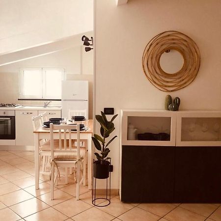 Appartement La Via Del Mare à Albenga Extérieur photo